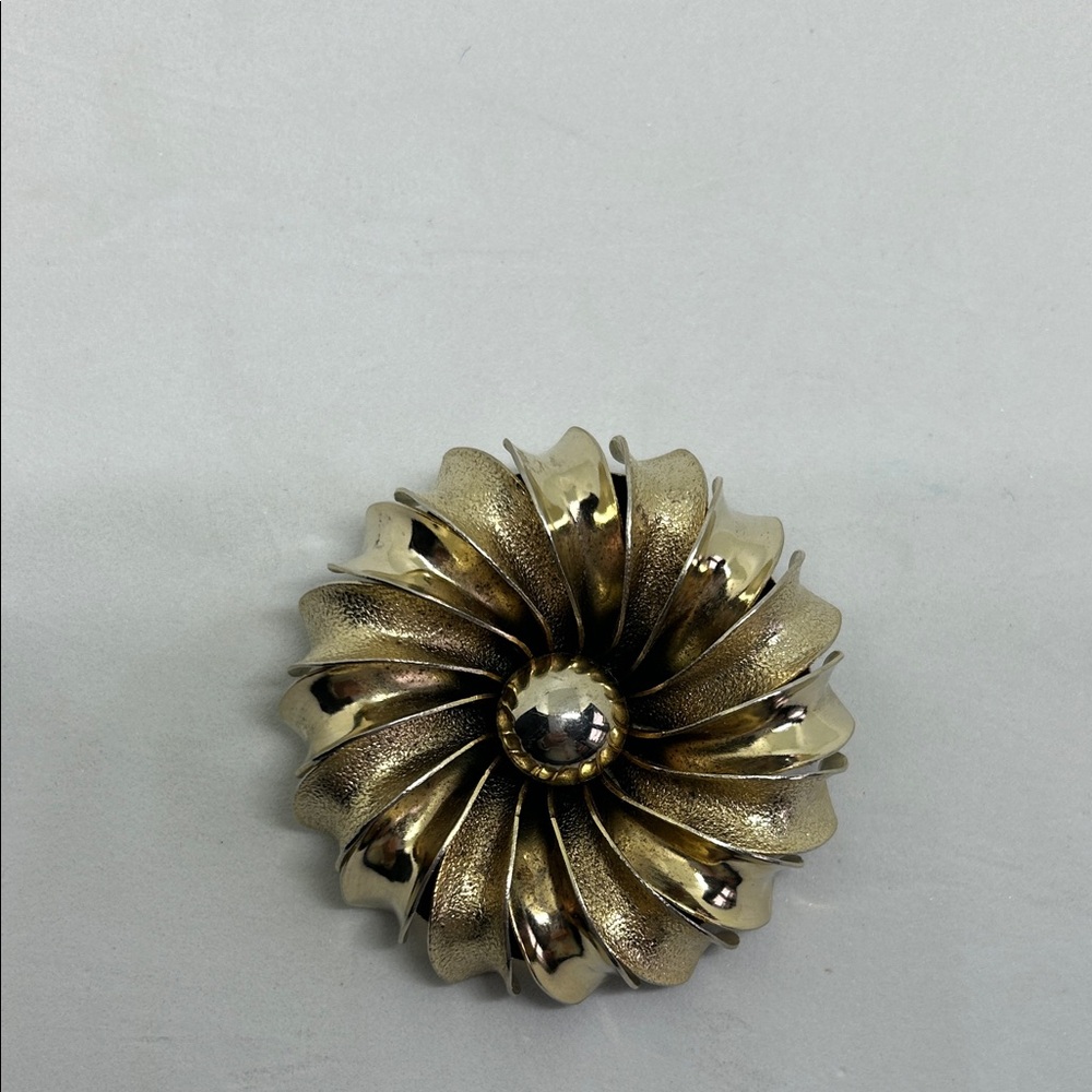 Gold Flower Brooch